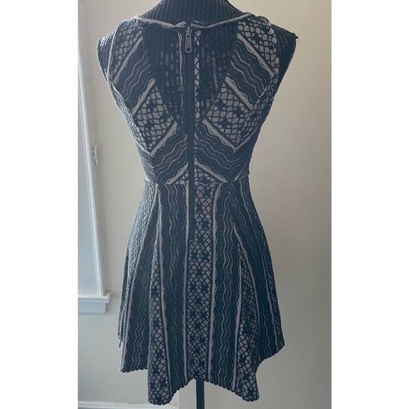 Free People Black Lace Overlay Cream Dress Size 0 - Picture 4 of 12